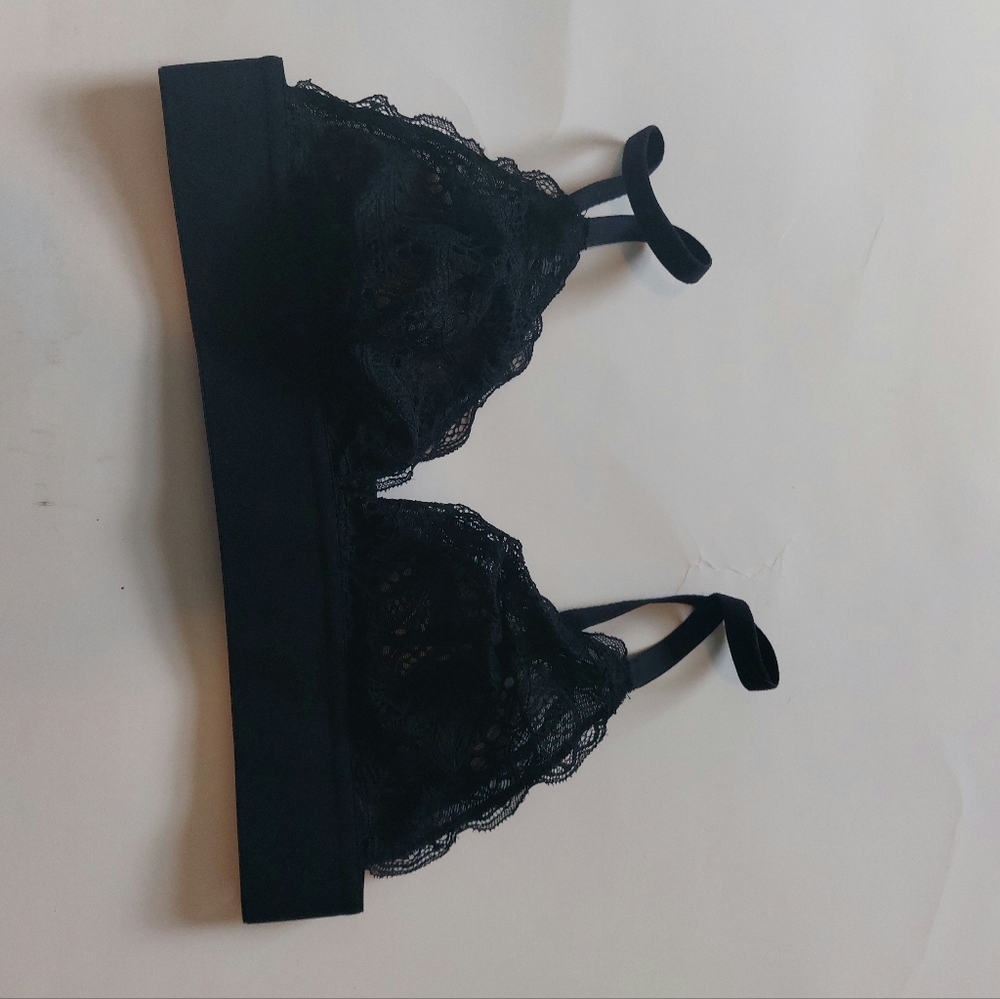Lively black unlined lace bra/bralette